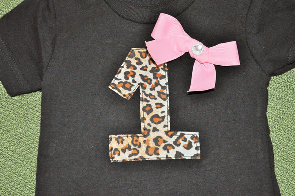 Rylo Leopard / Cheetah birthday shirt / bodysuit with big pink bow. Girl bodysuit romper, Jumper.