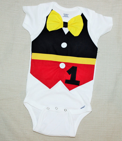 Baby Boy/Toddler mickey Birthday Outfit, Mickey Mouse cake smash, shorts and vest, Mickey Mouse costume, mickey birthday Mickey Photo Prop