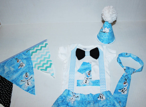 Olaf cake smash outfit with party hat, frozen birthday outfit, frozen cake smash, olaf Boys cake smash outfit,  olaf bowtie, frozen Banner