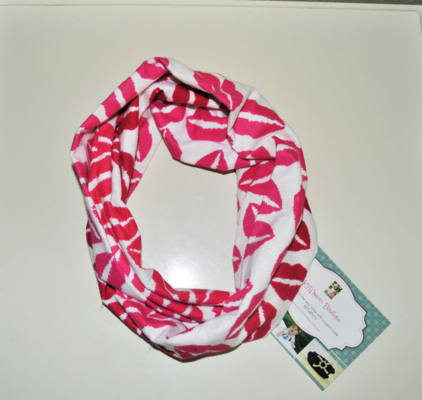 Baby/Toddler valentines infinity scarf, hot pink lips, soft baby scarf, trendy baby scarf, infinity scarf, baby lips infinity scarf,