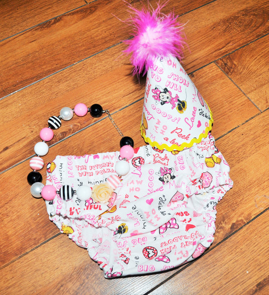 minnie cake smash, minnie birthday outfit,  girl cake smash, minnie bubble gum necklace, minnie party hat