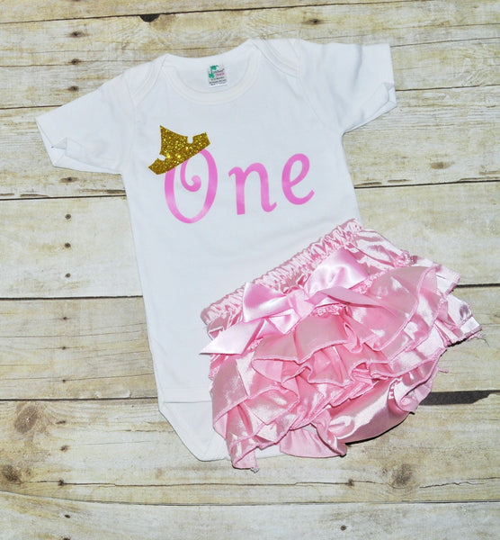 princess cake smash outfit, girl first birthday outfit,  pink ruffle diaper cover, princess birthday outfit, one shirt with crown
