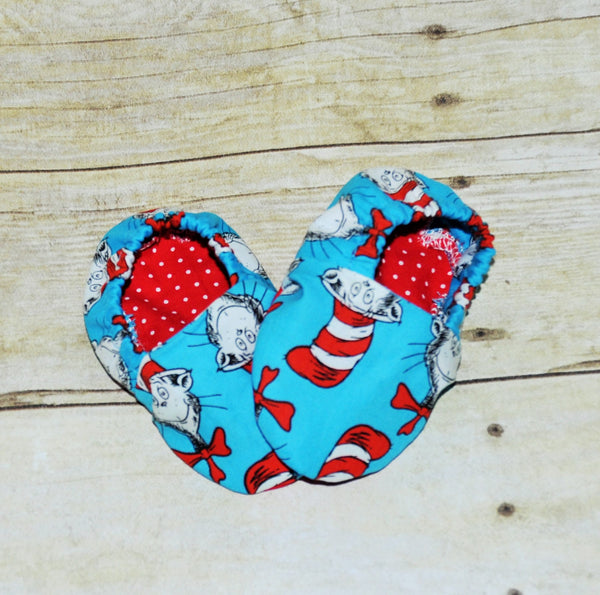 dr seuss crib shoes, cat in the hat crib shoes, blue and red crib shoes, cake smash shoes, made to match